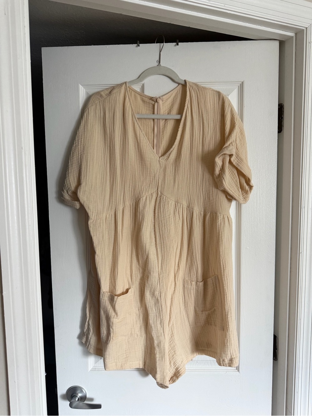 Emery Rose Linen Blend Romper